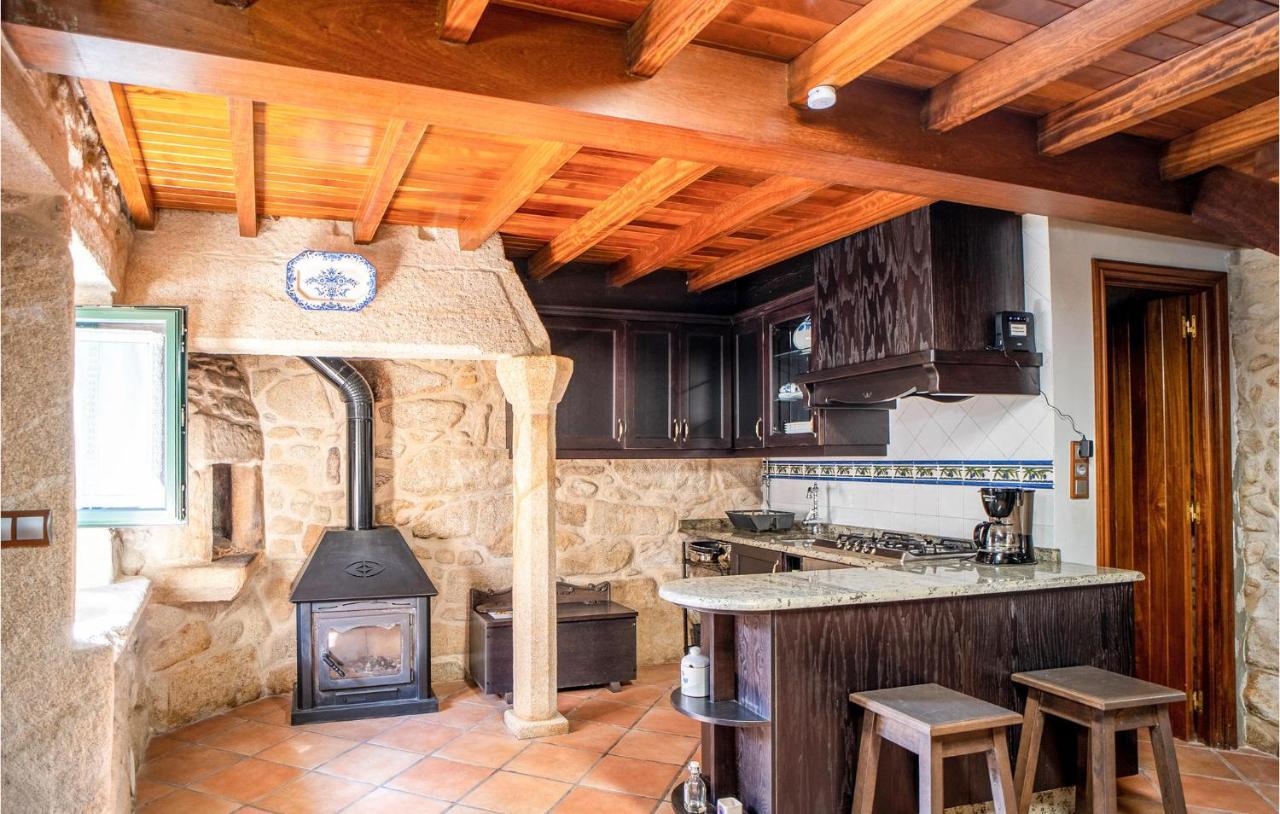 2 Bedroom Amazing Home In Muros Exterior foto